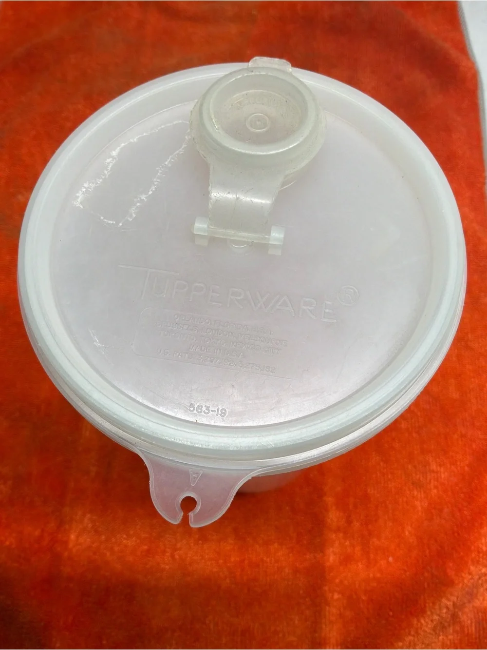 Vintage Tupperware #261-15 Juice Storage Container With Lid